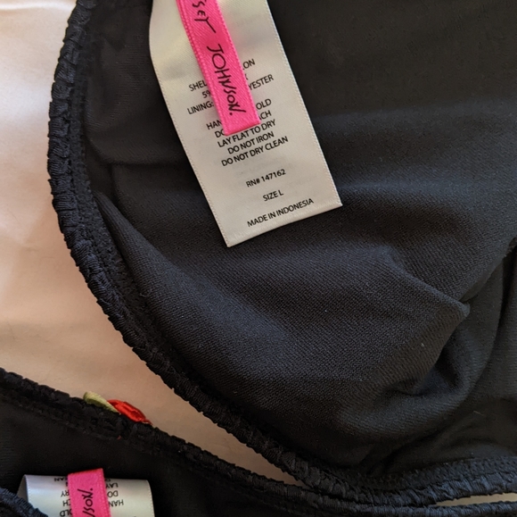 Betsey Johnson🎉HP🎉 Bikini Set - Picture 13 of 16